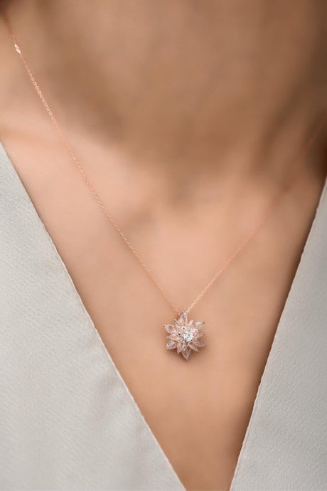 Nereze | 4 Layers White Lotus Flower Necklace - TryAladdin