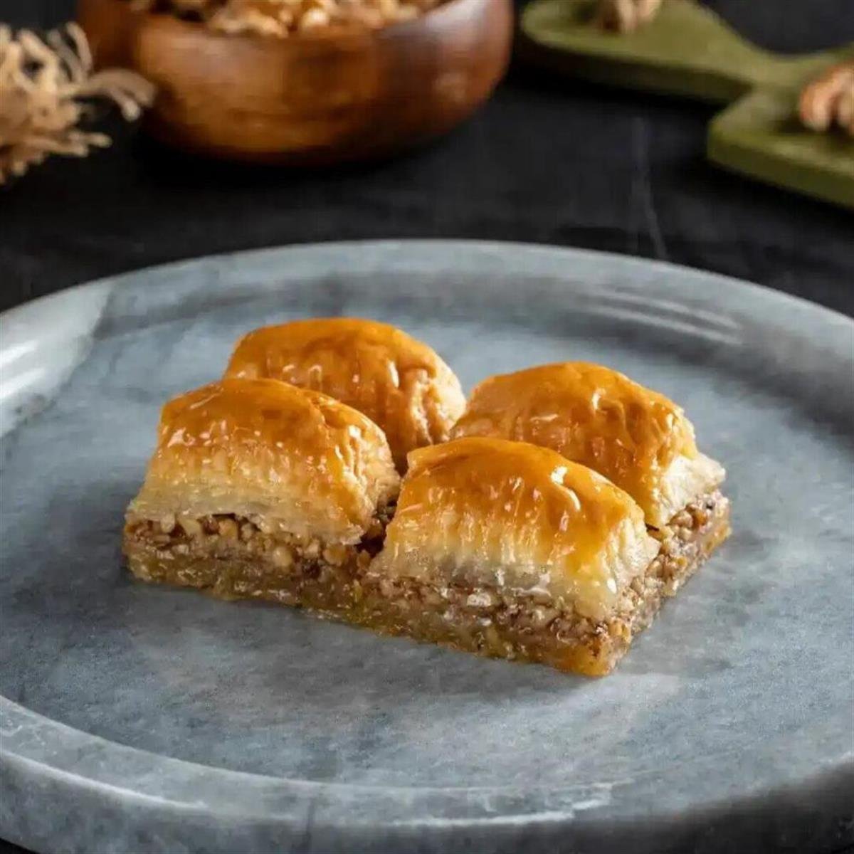 Koskeroglu | Antep Baklava with Walnut in Gift Metal Box - TryAladdin